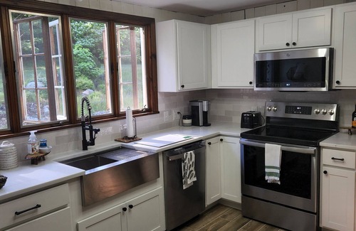 Elizabethtown Casa | Adirondack High Peaks hideaway near Lake Placid, VT, and Canada