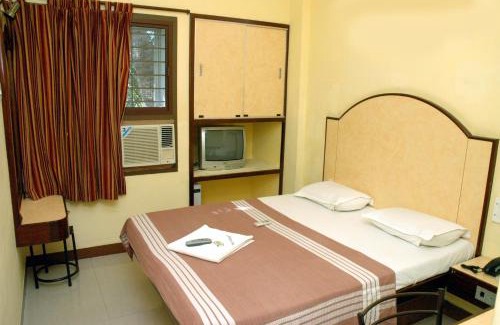 Kalapettai Hotel | Aditya Inn