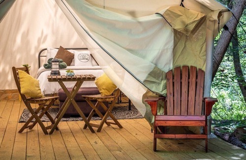 Broadalbin Alquiler De RV | ADK Getaway, As Seen in Travel+Leisure, Glampful