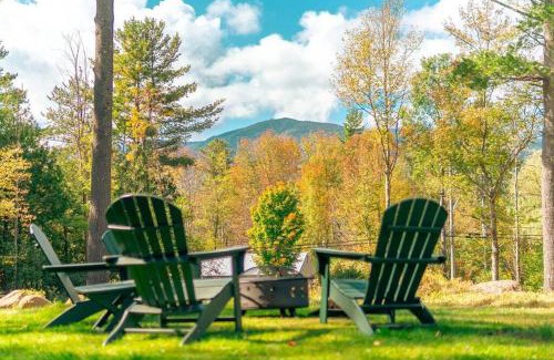 Wilmington Casa | ADK Whiteface Chalet with Hot Tub, Dog Friendly!