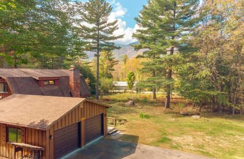 Wilmington Casa | ADK Whiteface Chalet with Hot Tub, Dog Friendly!