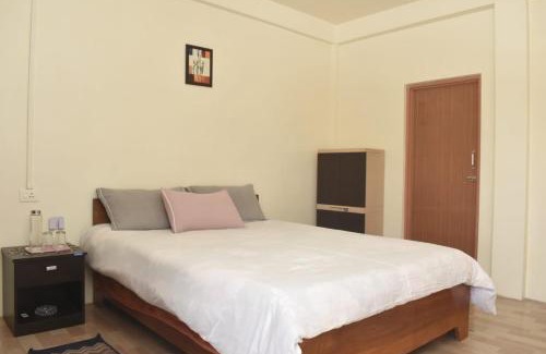 Sohra Cama Y Desayuno | Ado Homestay