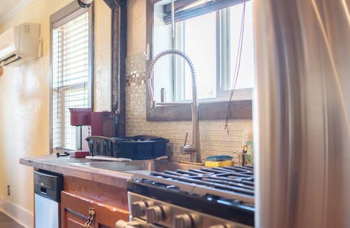 Yellowstone County Casa | Adorable 1 bed house with AC in charming small-town Custer