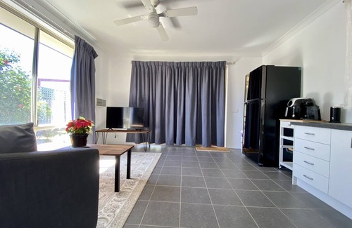 Withers Cabina | Adorable 1-bedroom Guesthouse near Maiden & beach