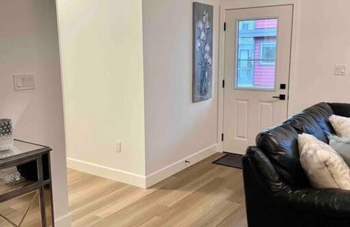 Langford Apartamento | Adorable 1 Bedroom Suite- a skip to Galloping Goose