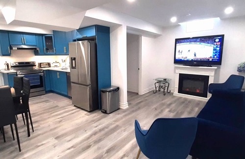 Newmarket Apartamento | Adorable 2 bedrooms, 2 washrooms, 2 parking spots apartment