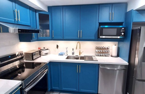 Newmarket Apartamento | Adorable 2 bedrooms, 2 washrooms, 2 parking spots apartment