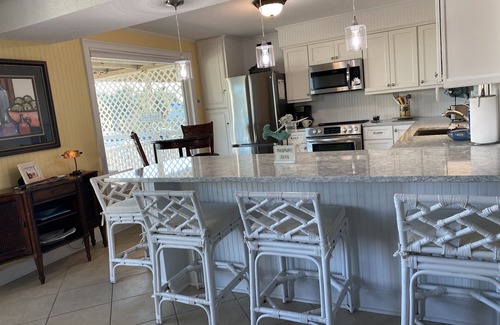 East End Condominio | Adorable cabaña de playa. Piscina de tamaño completo. SIN DAÑOS POR EL HURACÁN MICHAE