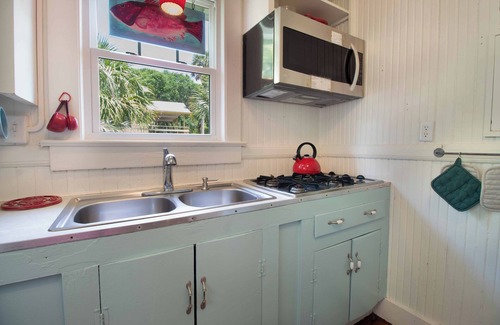 Folly Beach Casa | Picket Fence ~ ¡Otro de los mejores de Folly! Cabaña clásica de 2 dormitorios