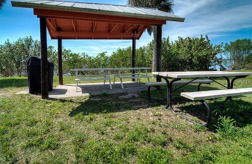 Englewood Cabaña | Adorable Cottages on Lemon Bay