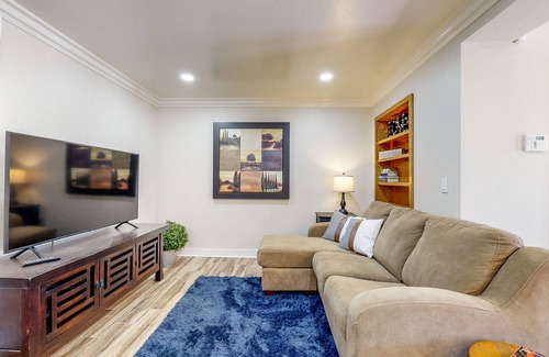 Fallbrook Cabaña | Adorable Farm Stay, Close to Temecula Wine Country