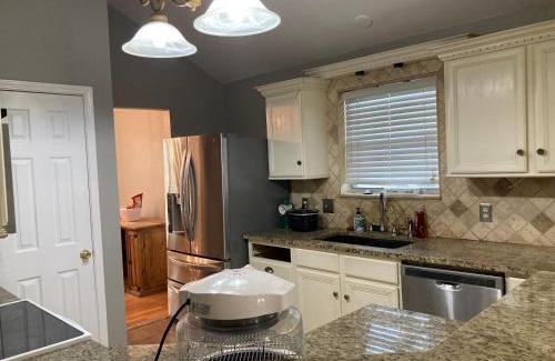 South Side Casa | Adorable Home Away from Home