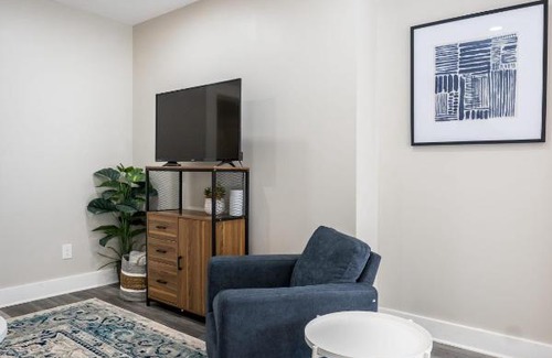 Five Points Apartamento | Adorable Riverside Duplex - Close to 5Points