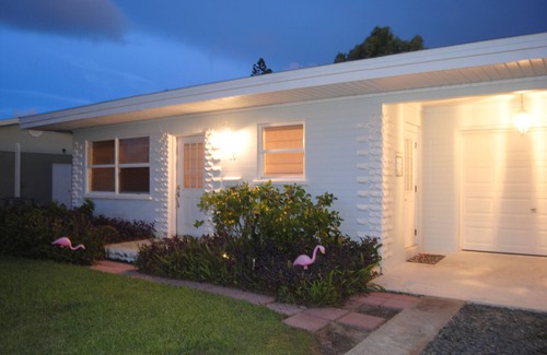 Ormond-by-the-Sea Casa | Adorable Surf Side Cottage