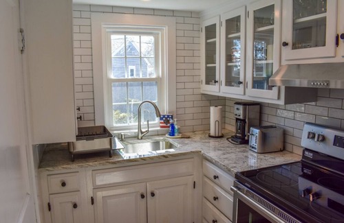 West Dennis Casa | Adorable two bedroom sleeping 6 in West Dennis, .6 miles to the beach!