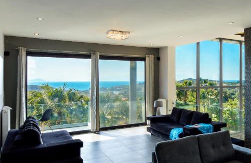 Akrotiri Villa | Adorno Luxury Villas