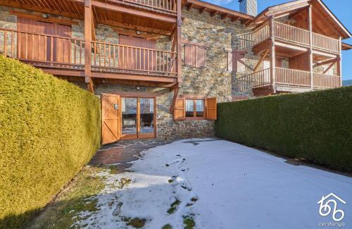 Palau-de-Cerdagne Casa | Adosada en Palau con jardín