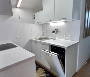 Steindorf am Ossiacher See Apartamento | ADRIAN Seeblick Appartement Hänsel u Gretel am Ossiacher See mit direktem Seezugang, Hallenbad