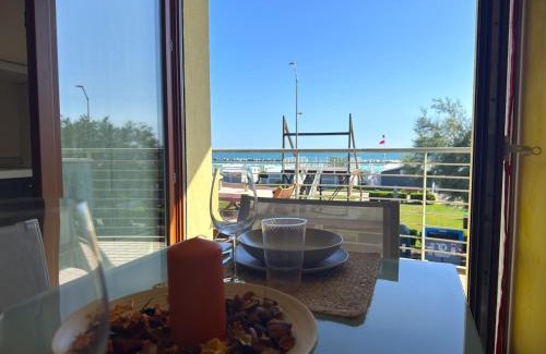 Fano Apartamento | Adriatico Frontemare - free parking sea view!