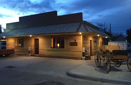 Buffalo Apartamento | Adults 25 plus Only, Creekside Vacation Rental 1, Downtown Historic CITY APPROVE