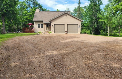 Weyerhaeuser Casa | Adventure in the Blue Hills! Great for Hiking, ATV's snowmobiling & hunting