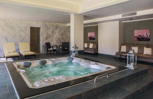 Makadi Bay Hotel | Adventure & Relaxation with Spa, Beach Access, Golf, Windsurfing & Dive