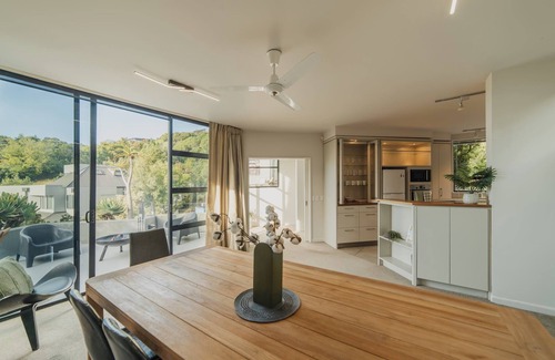 Mount Pleasant Apartamento | Adventure & Relaxation Cozy 3BR Stay with Games & Scenic Views