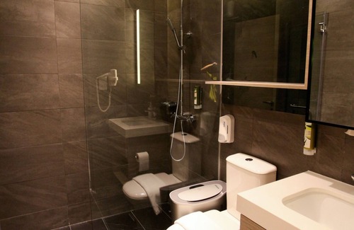 Changi Hotel | Aerotel Singapore - Transit Hotel in Terminal 1