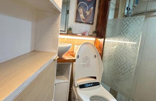 Tondo Apartamento | Aesthetic Condo Unit with Cinema Home Theater Japan Technology