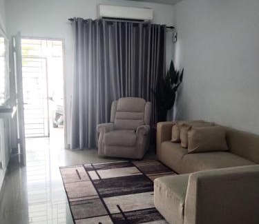 Beranang Casa | Afeena Homestay Bandar Tasik Kesuma