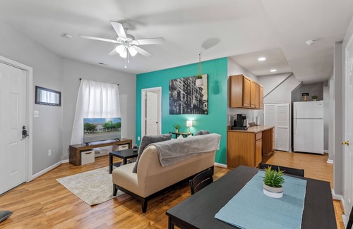 Fredericksburg Apartamento | Asequible 2H/1B, cerca de Mary Washington, sin limpieza, ¡mascotas bienvenidas!