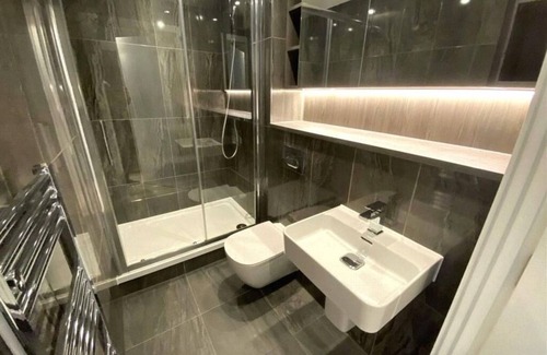 Manchester Apartamento | Affordable and luxurious night stay in a luxurious two bed apartment