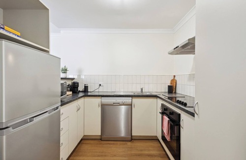 Northbridge Apartamento | Affordable Apt in Northbridge with Pool