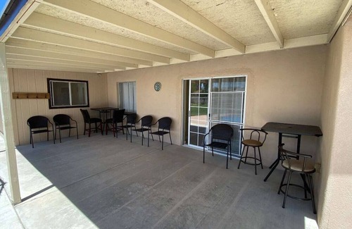 Las Cruces Casa | Affordable Getaway with a POOL and the Perks