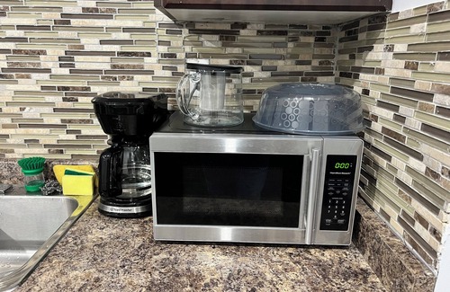 Churchill Meadows Apartamento | Affordable Luxury: Large 3BR Suite Perfect for Families - Full Kitchen & Wifi