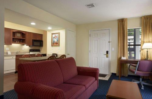 East Paris Hotel | Affordable Suites of America Grand Rapids