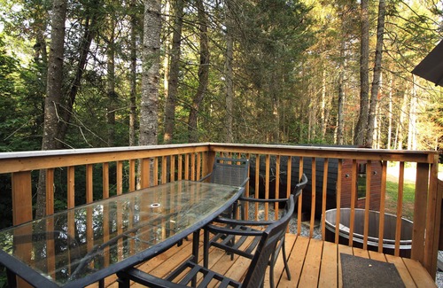 Perry Cabina | aframe in the woods.