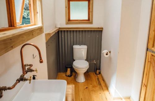 Behoudeniskloof Chalet De Esquí | AfriCamps Waterberg