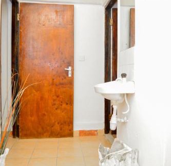 Ukunda Apartamento | African themed one bedroom