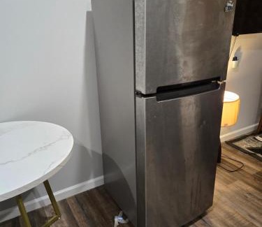 Newark Casa | Agape queen room 6D