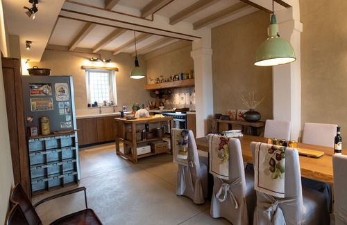 Agello Villa | Agello Country lake villa 6 bedrooms 6 bathrooms with air condition