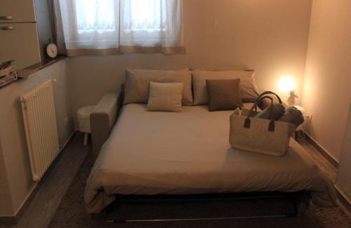 Domodossola Casa | Agli Chalet Bosco- parcheggio e colonnina ricarica auto elettrica con supplemento