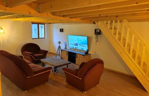 Marmeaux Casa | Agréable maison 8 personnes WIFI et clim
