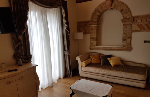 Mozzagrogna Otro | Agriturismo De Luca