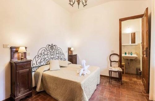 Pelago Casa | Agriturismo Poggio di Montepescoli - L'Aia