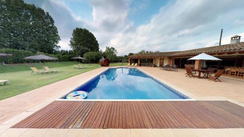 Santa Eulalia de Roncana Apartamento | Agroturisme Can Burguès