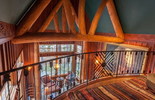 Tahoma Casa | Diseño inspirado en el hotel Ahwahnee en Homewood