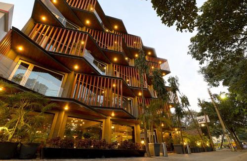 DLF City Hotel | AIR by Ahuja Residency
