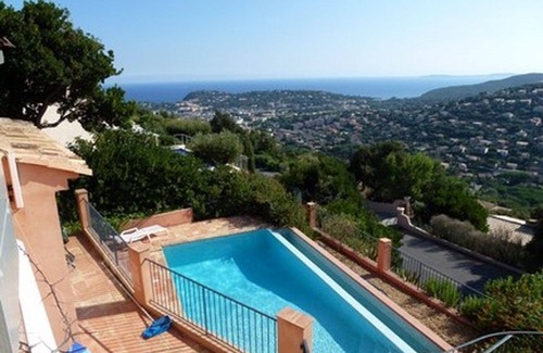 Cavalaire-sur-Mer Villa | Villa climatizada con piscina climatizada, impresionantes vistas al mar en la isla de Levante