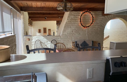 Tyrone Casa | Casa solar pasiva de Adobe en un entorno rural privado cerca de la ciudad